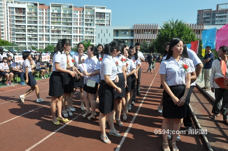 砺成中学秋季奖教奖学金颁奖大会隆重举行