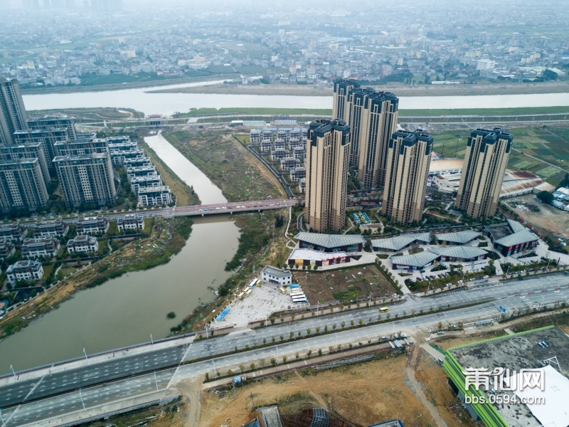 雨后的玉湖新城