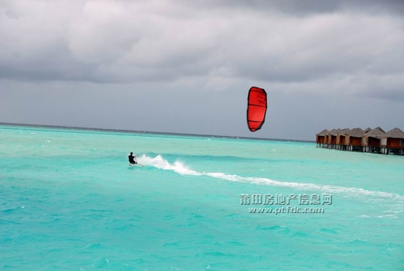 Kiteboarding.jpg