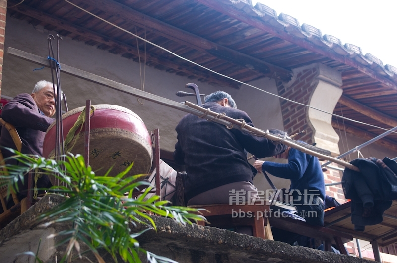 民间戏团.jpg