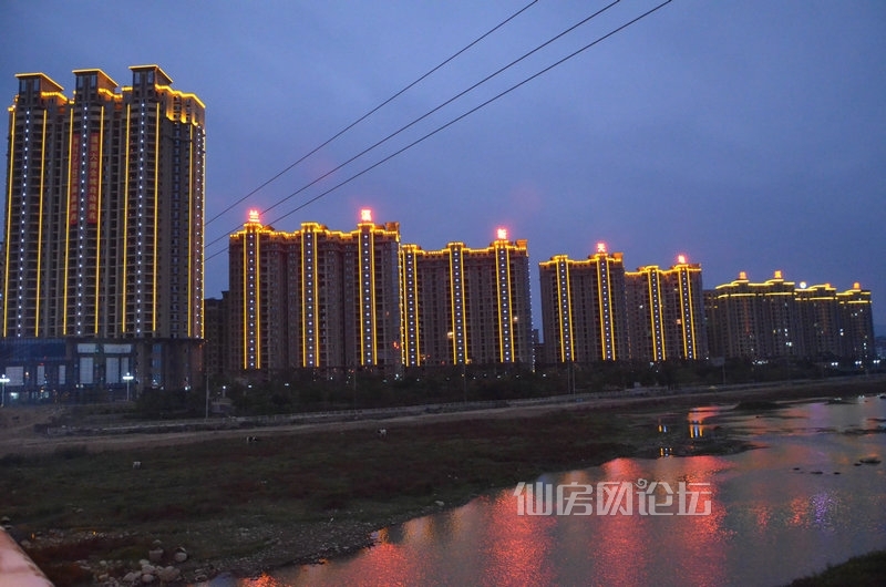 兰溪新天地的夜景不错啊