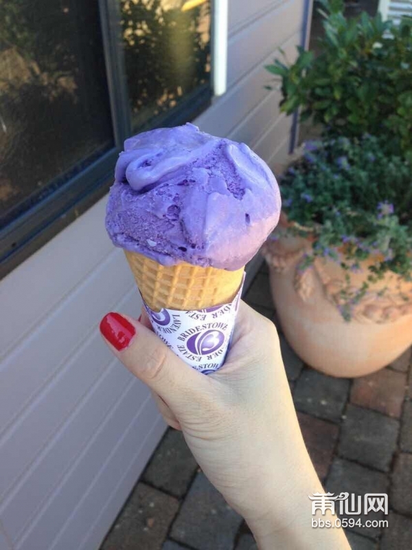 冰激凌都是紫色的