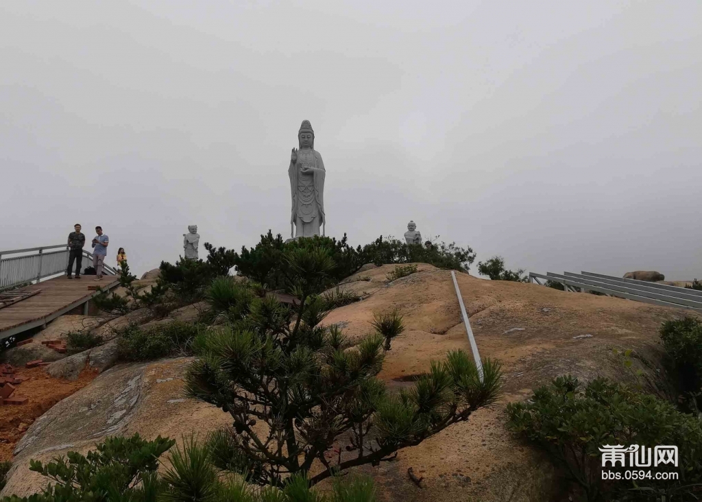 九华山观音石像图片