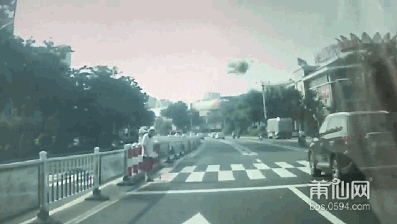 092826ec7kco7dpk8kq47q.gif