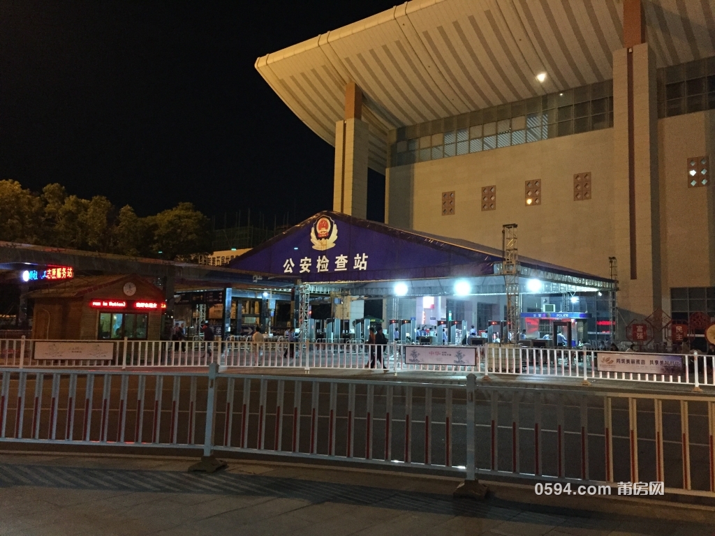 莆田动车站夜景图片图片