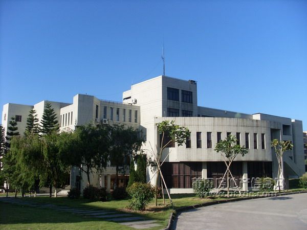 学院学术楼 (3).JPG