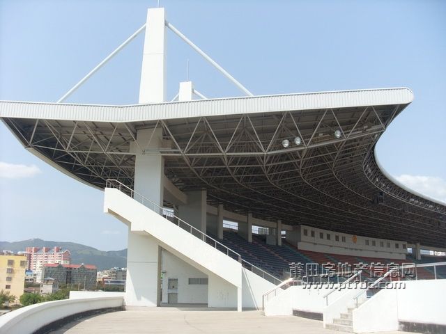 体育中心 (14).JPG