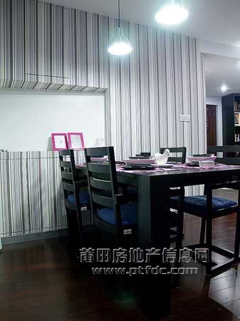 黑色分格 (2).jpg