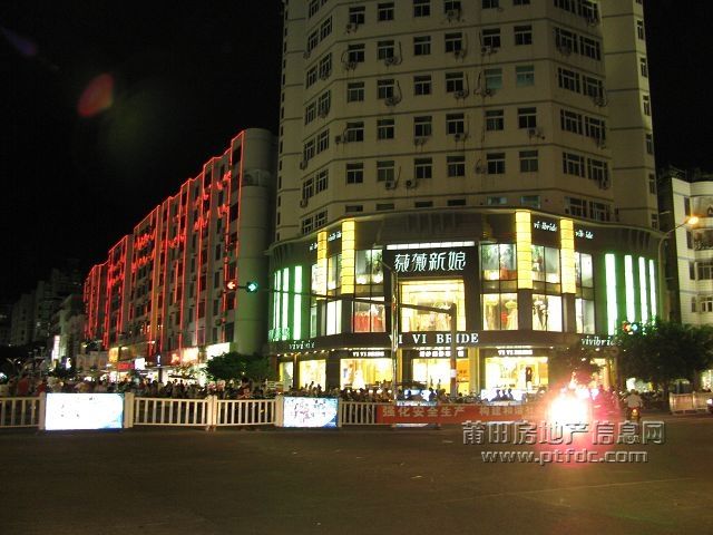 步行街头 (65).jpg