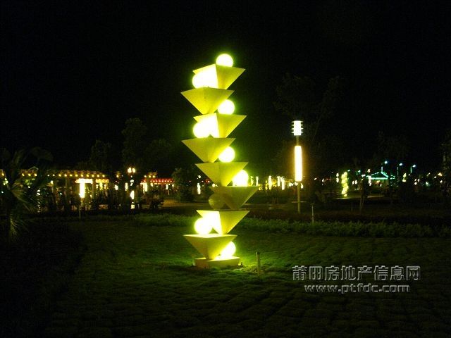 秀屿区政广场 (3).jpg
