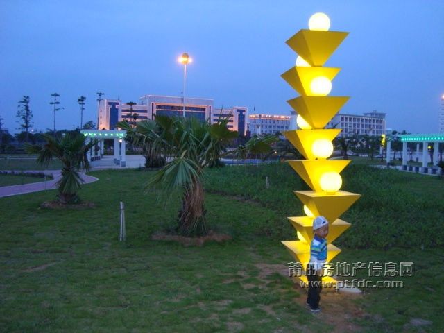 秀屿广场.jpg