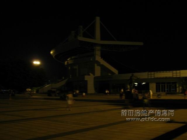 体育场 (24).jpg