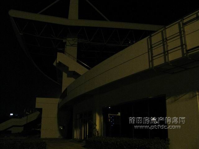 体育场 (10).jpg