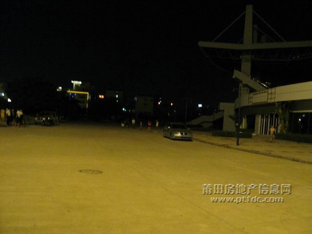 体育场 (11).jpg