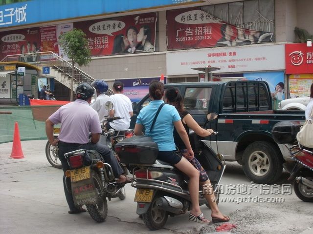 封路2.JPG