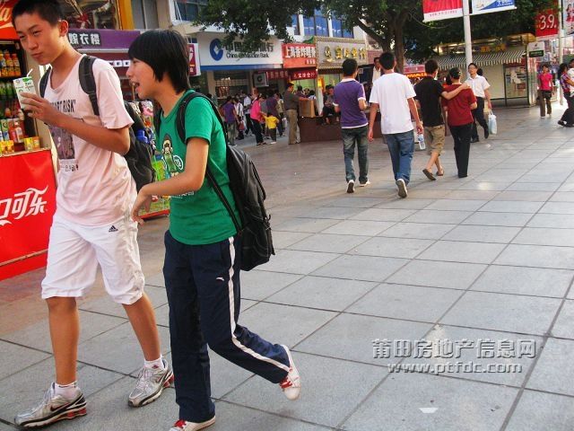 步行街MM抓拍39.jpg