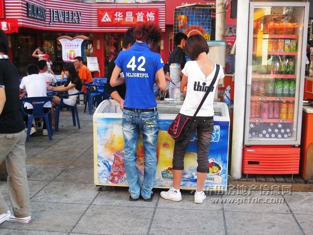 步行街MM抓拍20.jpg