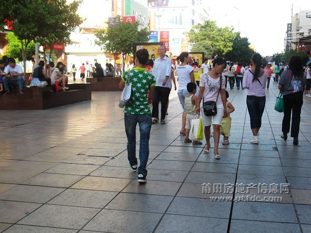 步行街MM抓拍18.jpg