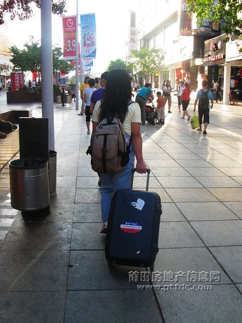 步行街MM抓拍44.jpg