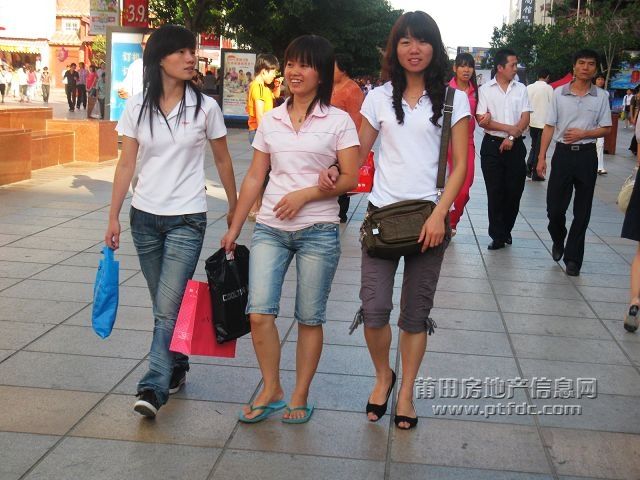 步行街MM抓拍24.jpg