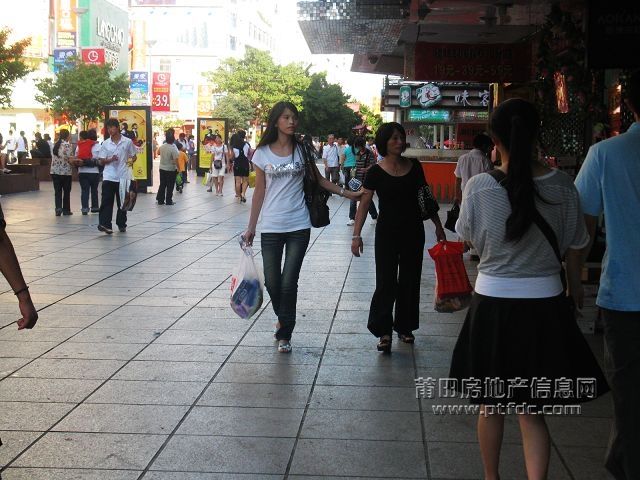 步行街MM抓拍16.jpg