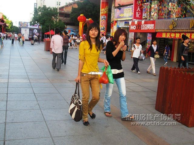 步行街MM抓拍27.jpg
