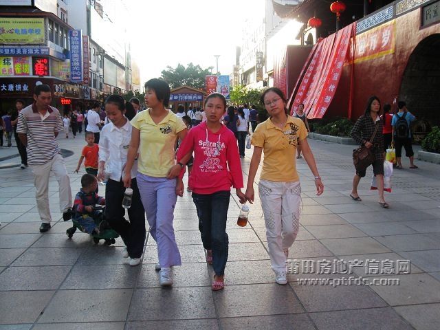 步行街MM抓拍40.jpg