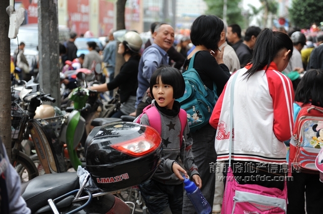 学生仔放学.jpg